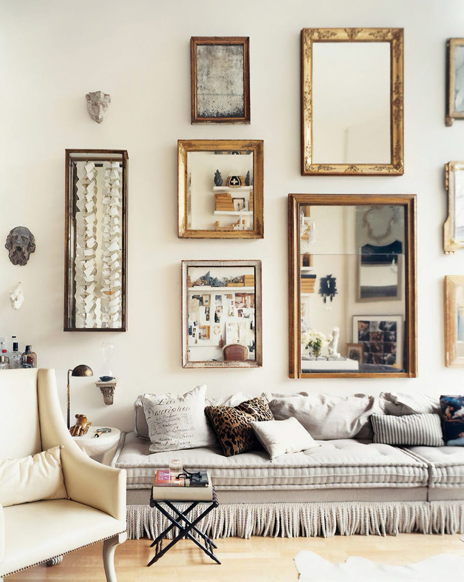 Room with faminly photos.