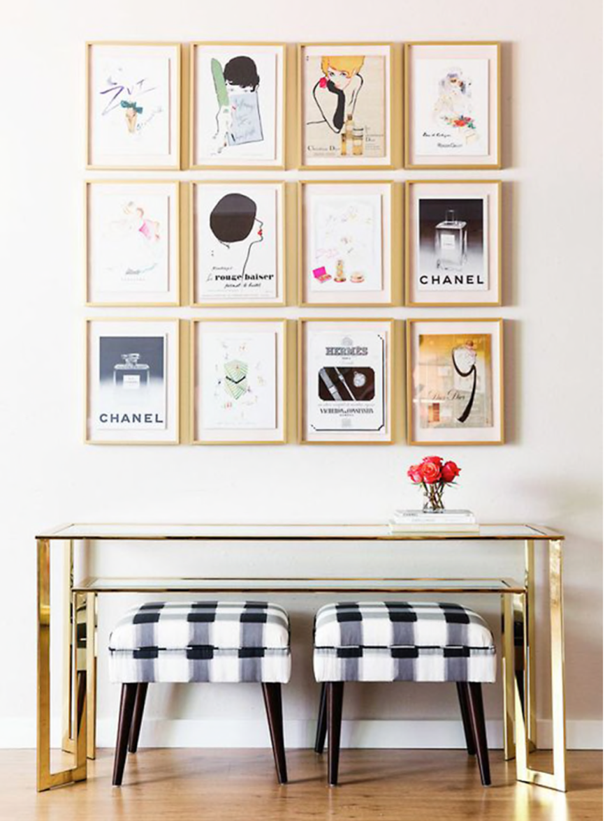 Room with faminly photos.